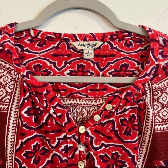 Women’s Lucky Brand red patterned long sleeve blouse size small S - Picture 3 of 4